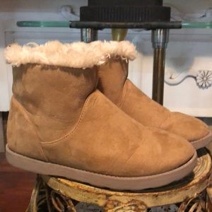 Cat and Jack Ankle Boot Youth Size 2